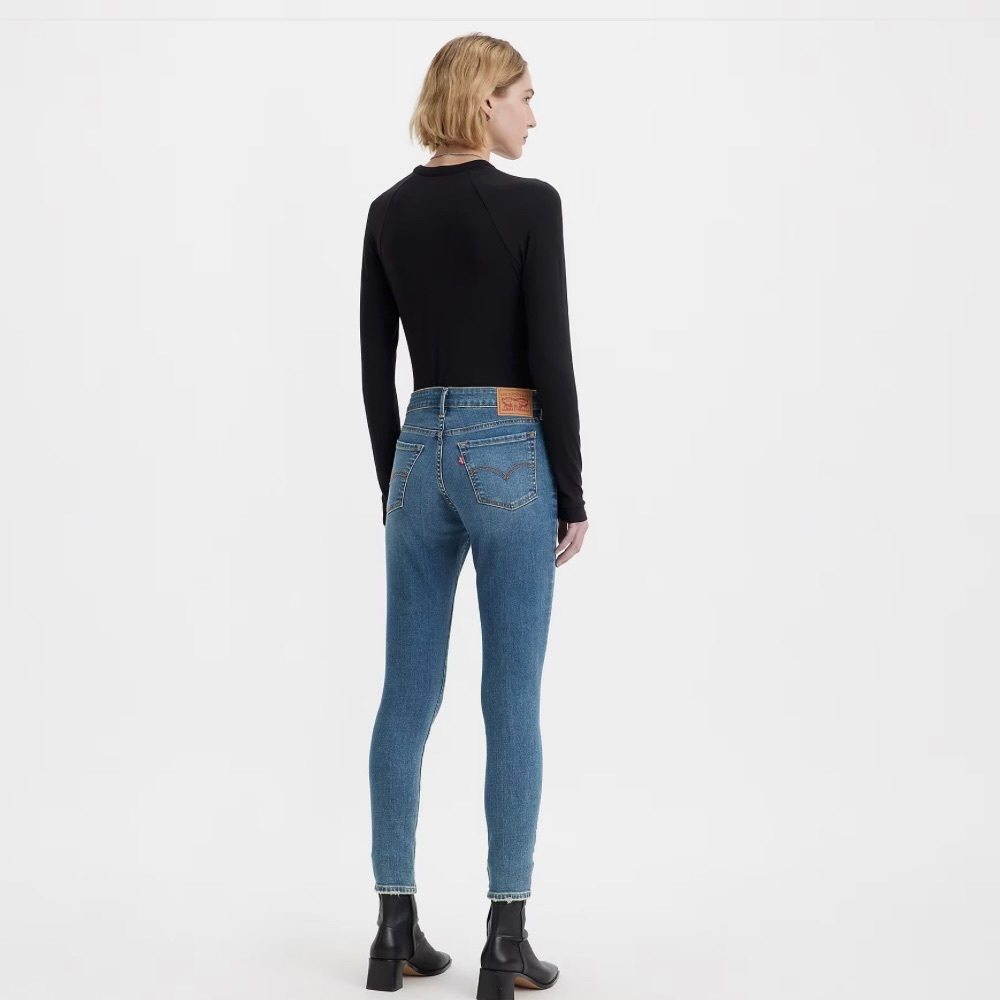 Levi’s the Original women’s straight leg skinny jeans size 8 mid high rise NWOT